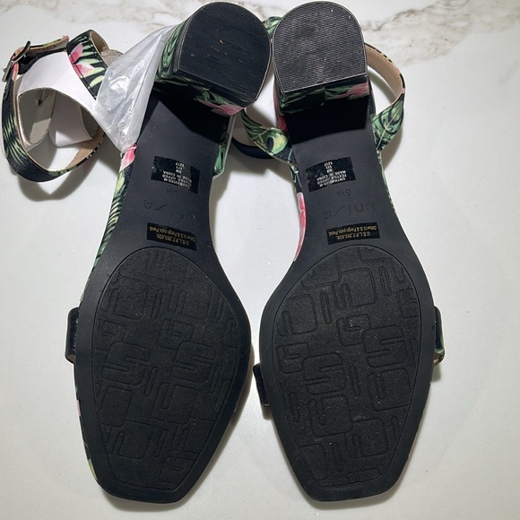 Unisa Shoes - 🥳🫆UNISA 3” Heeled Flowered Sandals, Size 8